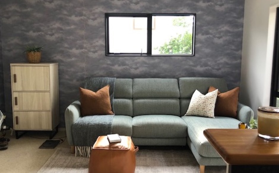 Broadway Flat Lounge