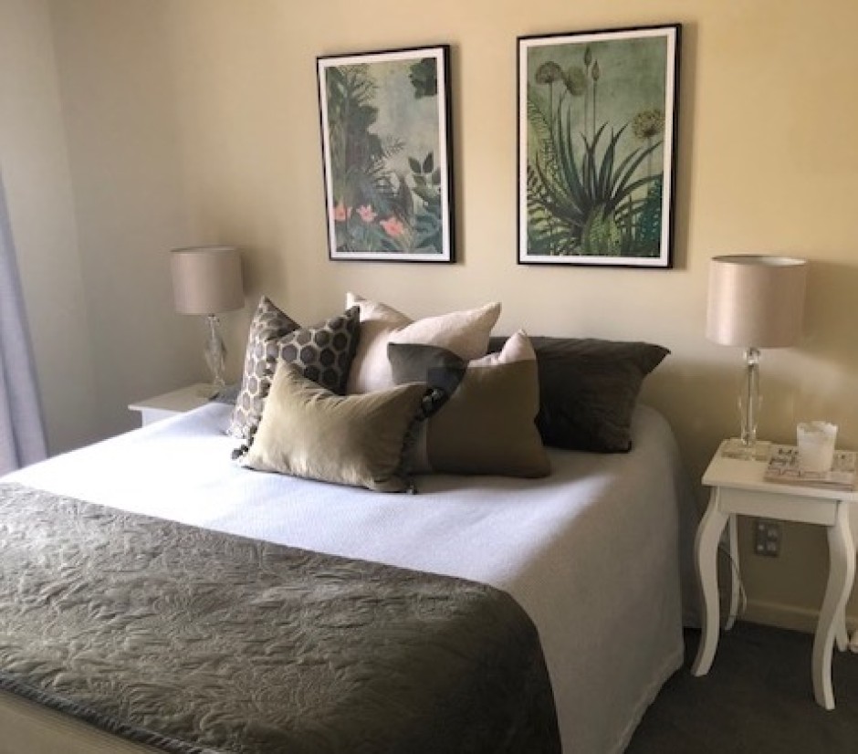 Greta bedroom