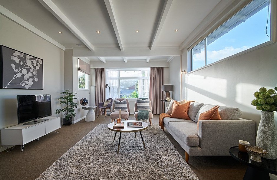 large tidy lounge